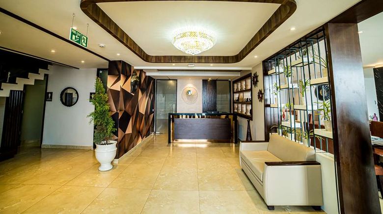 <b>Best Western Dalhousie Lobby</b>. Images powered by <a href="https://iceportal.shijigroup.com/" title="IcePortal" target="_blank">IcePortal</a>.