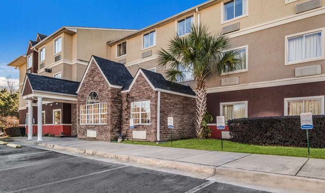 Quality Inn & Suites Augusta South Exterior