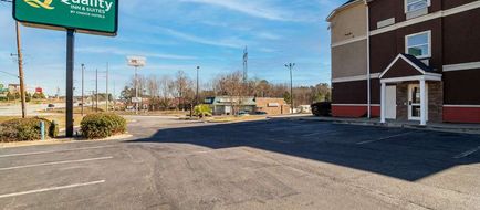 Quality Inn & Suites Augusta South Exterior