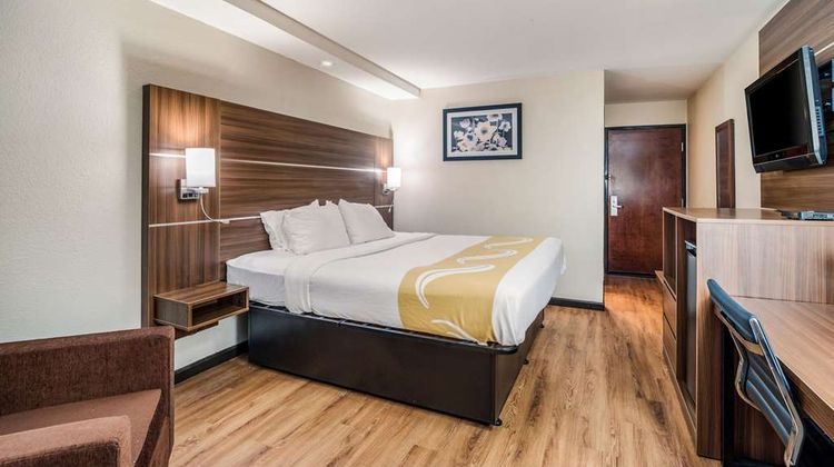Quality Inn & Suites Augusta South Room
