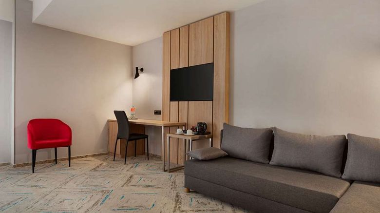 <b>Ramada by Wyndham Targu Jiu Room</b>. Images powered by <a href="https://iceportal.shijigroup.com/" title="IcePortal" target="_blank">IcePortal</a>.