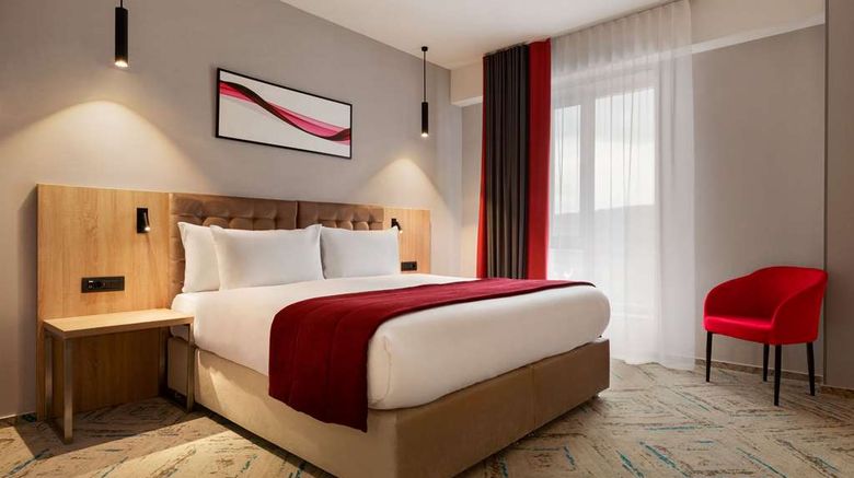 <b>Ramada by Wyndham Targu Jiu Room</b>. Images powered by <a href="https://iceportal.shijigroup.com/" title="IcePortal" target="_blank">IcePortal</a>.