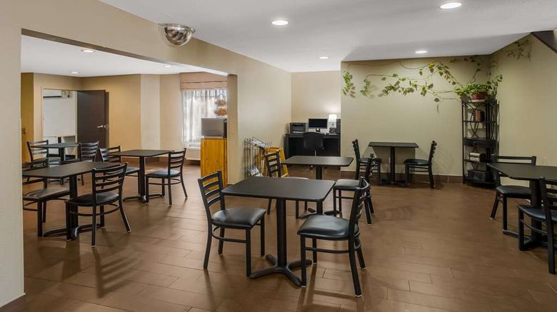 <b>SureStay Plus by BW Superstition Springs Restaurant</b>. Images powered by <a href="https://iceportal.shijigroup.com/" title="IcePortal" target="_blank">IcePortal</a>.