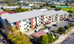 Gladstone Downtown Central Apt Hotel