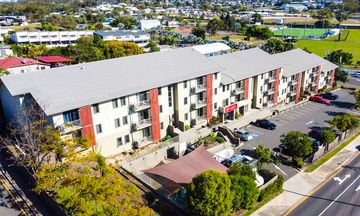 Gladstone Downtown Central Apt Hotel