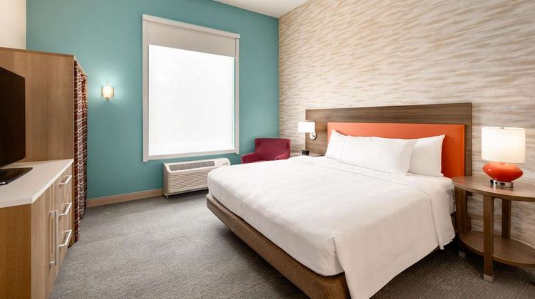 Home2 Stes by Hilton Bloomington Normal Room