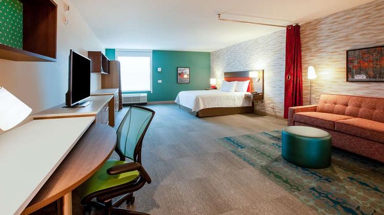 Home2 Stes by Hilton Bloomington Normal Room