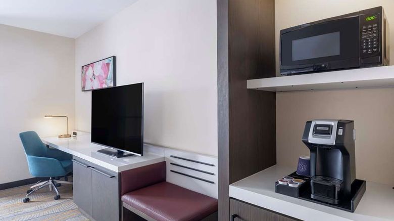 <b>Hilton Garden Inn Pomona Room</b>. Images powered by <a href="https://iceportal.shijigroup.com/" title="IcePortal" target="_blank">IcePortal</a>.
