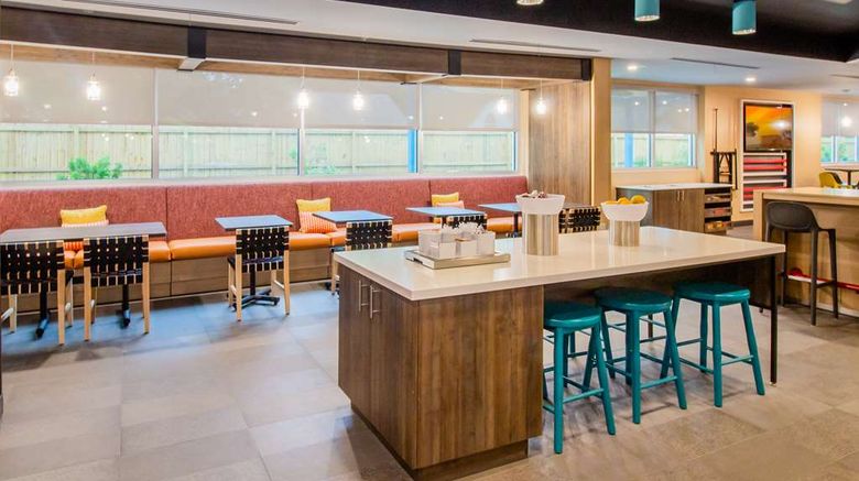 <b>Tru by Hilton Eglin Air Force Base Restaurant</b>. Images powered by <a href="https://iceportal.shijigroup.com/" title="IcePortal" target="_blank">IcePortal</a>.