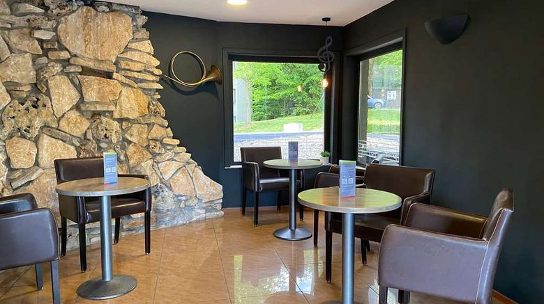<b>Logis Hotel Restaurant des Acacias Lobby</b>. Images powered by <a href="https://iceportal.shijigroup.com/" title="IcePortal" target="_blank">IcePortal</a>.
