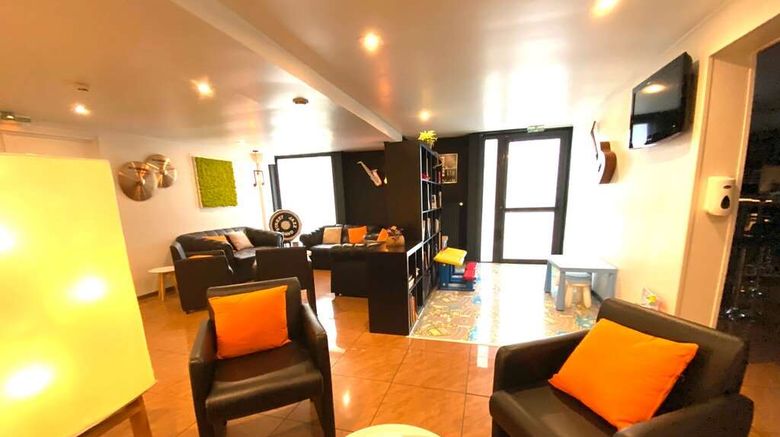<b>Logis Hotel Restaurant des Acacias Lobby</b>. Images powered by <a href="https://iceportal.shijigroup.com/" title="IcePortal" target="_blank">IcePortal</a>.