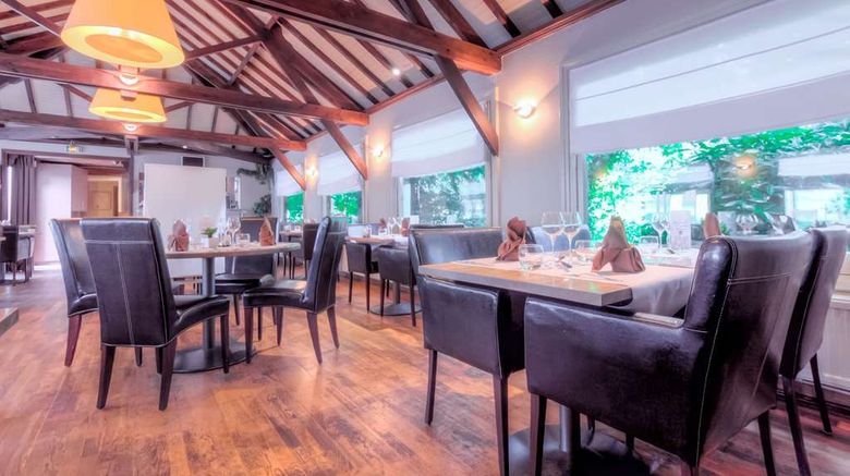 <b>Logis Hotel Restaurant des Acacias Restaurant</b>. Images powered by <a href="https://iceportal.shijigroup.com/" title="IcePortal" target="_blank">IcePortal</a>.