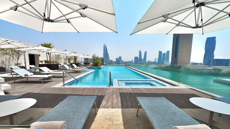 <b>Hilton Garden Inn Bahrain Bay Pool</b>. Images powered by <a href="https://iceportal.shijigroup.com/" title="IcePortal" target="_blank">IcePortal</a>.