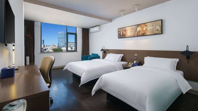 <b>Microtel by Wyndham Kunming City Center Room</b>. Images powered by <a href="https://iceportal.shijigroup.com/" title="IcePortal" target="_blank">IcePortal</a>.