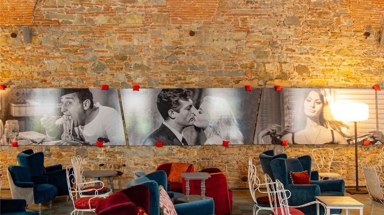 <b>25hours Hotel Piazza San Paolino Meeting</b>. Images powered by <a href="https://iceportal.shijigroup.com/" title="IcePortal" target="_blank">IcePortal</a>.
