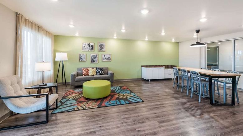 <b>WoodSpring Suites Tucson-South Lobby</b>. Images powered by <a href="https://iceportal.shijigroup.com/" title="IcePortal" target="_blank">IcePortal</a>.