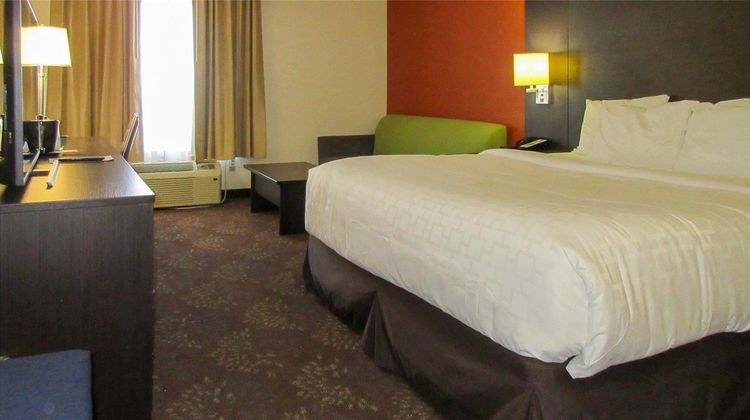 Clarion Pointe Suite