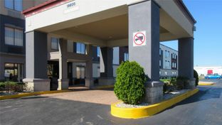 Clarion Pointe