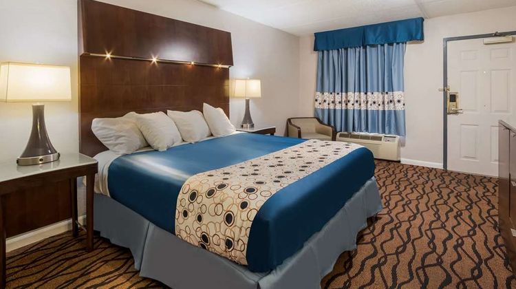 Rodeway Inn Greenwood SC Suite