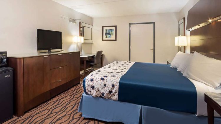 Rodeway Inn Greenwood SC Suite