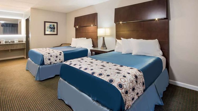 Rodeway Inn Greenwood SC Room