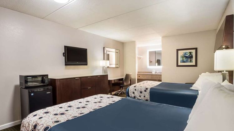 Rodeway Inn Greenwood SC Room