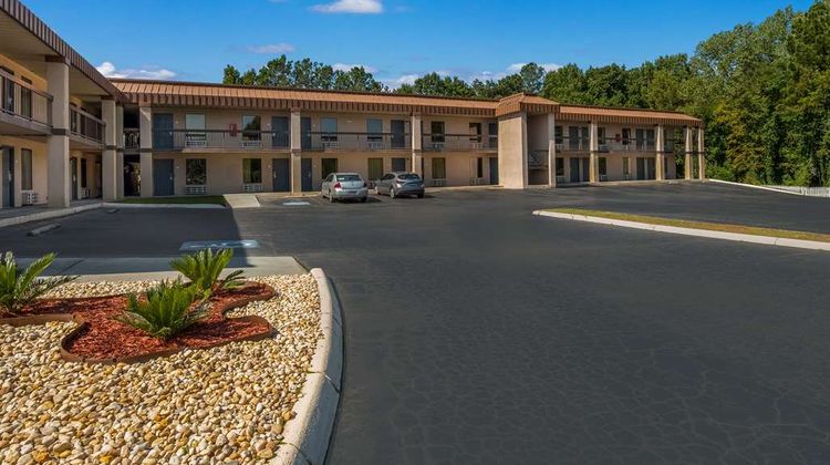 Rodeway Inn Greenwood SC Exterior