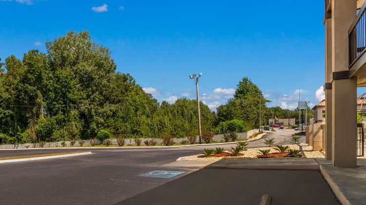 Rodeway Inn Greenwood SC Exterior
