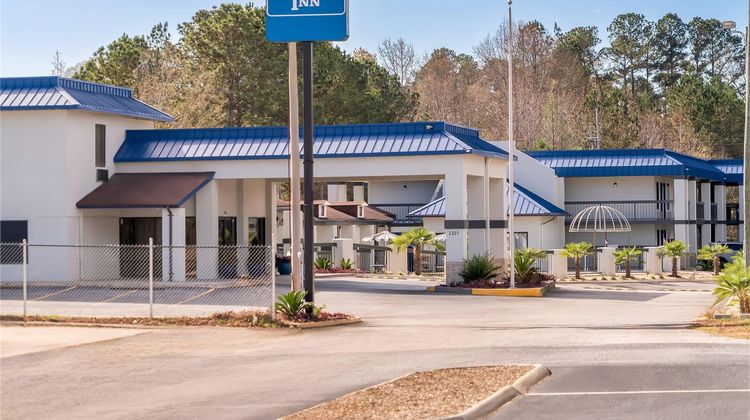 Rodeway Inn Greenwood SC Exterior