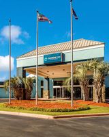 Clarion Inn and Suites Florence - Darlington