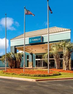 Clarion Inn and Suites Florence - Darlington