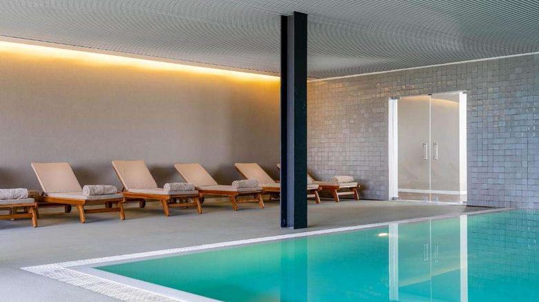 <b>Octant Evora Pool</b>. Images powered by <a href="https://iceportal.shijigroup.com/" title="IcePortal" target="_blank">IcePortal</a>.
