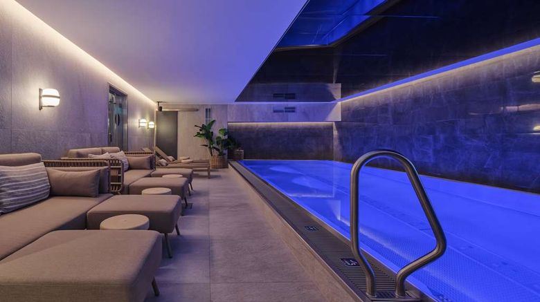 <b>Adina Apartment Hotel Wiesbaden Pool</b>. Images powered by <a href="https://iceportal.shijigroup.com/" title="IcePortal" target="_blank">IcePortal</a>.