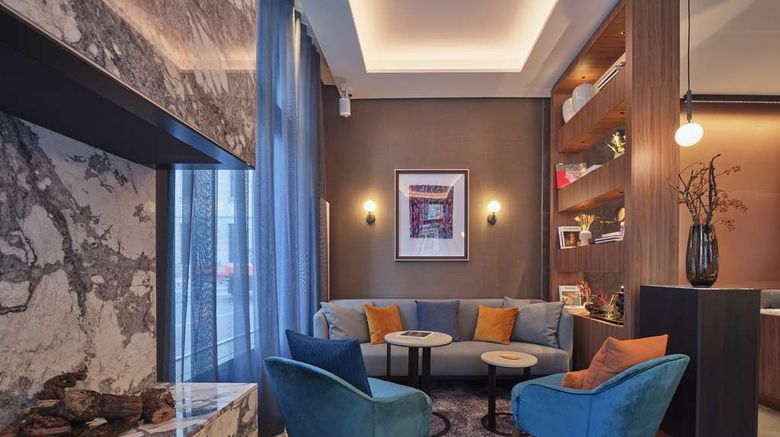 <b>Adina Apartment Hotel Wiesbaden Lobby</b>. Images powered by <a href="https://iceportal.shijigroup.com/" title="IcePortal" target="_blank">IcePortal</a>.