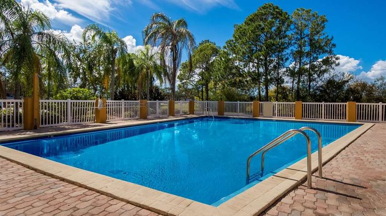 <b>SureStay by BW St Pete Clearwater Airpt Pool</b>. Images powered by <a href="https://iceportal.shijigroup.com/" title="IcePortal" target="_blank">IcePortal</a>.