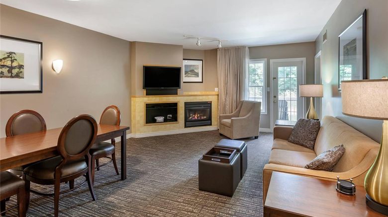<b>Carriage Ridge Resort, Ascend Hotel Suite</b>. Images powered by <a href="https://iceportal.shijigroup.com/" title="IcePortal" target="_blank">IcePortal</a>.