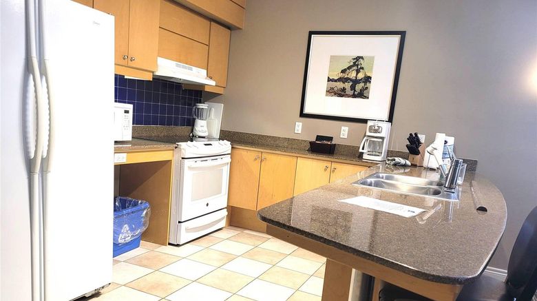 <b>Carriage Ridge Resort, Ascend Hotel Room</b>. Images powered by <a href="https://iceportal.shijigroup.com/" title="IcePortal" target="_blank">IcePortal</a>.