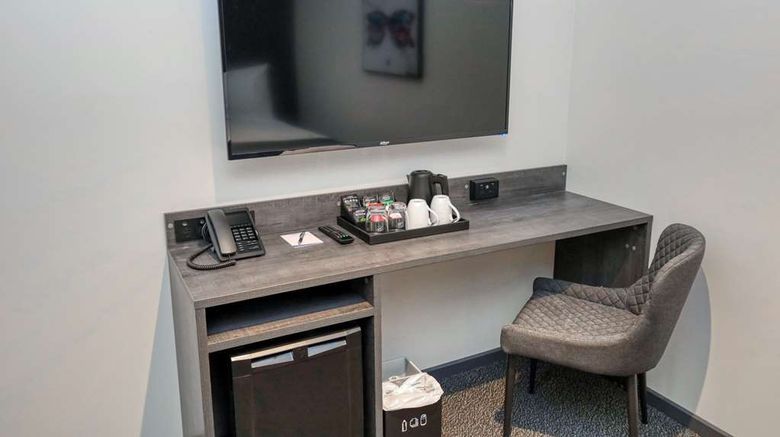 <b>Microtel by Wyndham Wellington Room</b>. Images powered by <a href="https://iceportal.shijigroup.com/" title="IcePortal" target="_blank">IcePortal</a>.