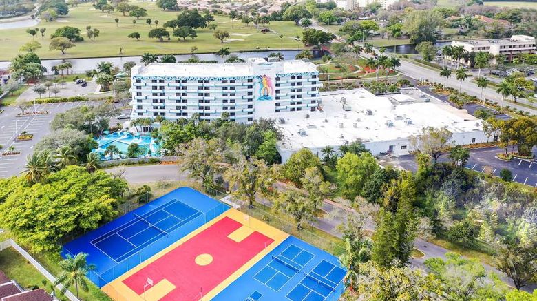 <b>Chateau Mar Golf Resort, Trademark Coll Exterior</b>. Images powered by <a href="https://iceportal.shijigroup.com/" title="IcePortal" target="_blank">IcePortal</a>.