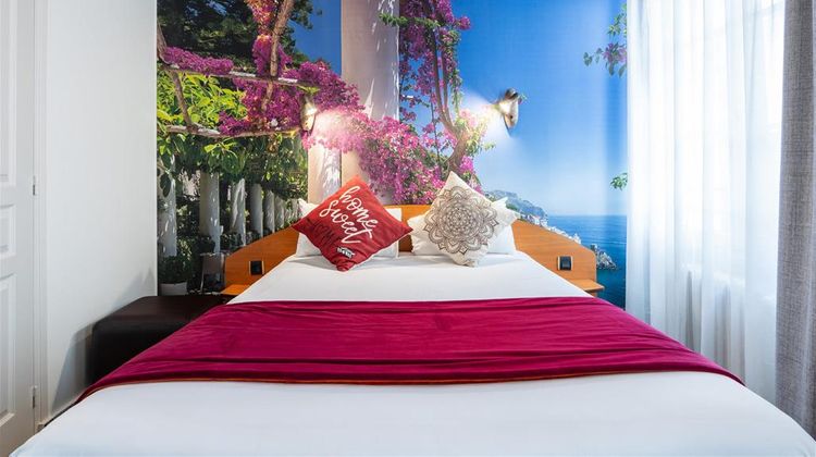 Hotel des Ducs Room