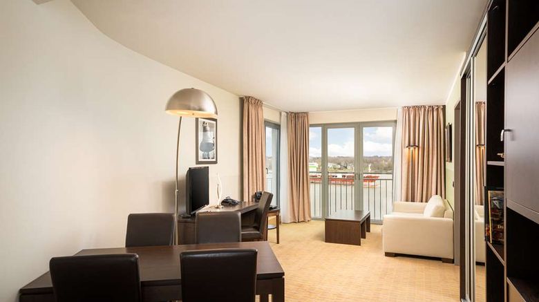 <b>elaya hotel hamburg finkenwerder Suite</b>. Images powered by <a href="https://iceportal.shijigroup.com/" title="IcePortal" target="_blank">IcePortal</a>.