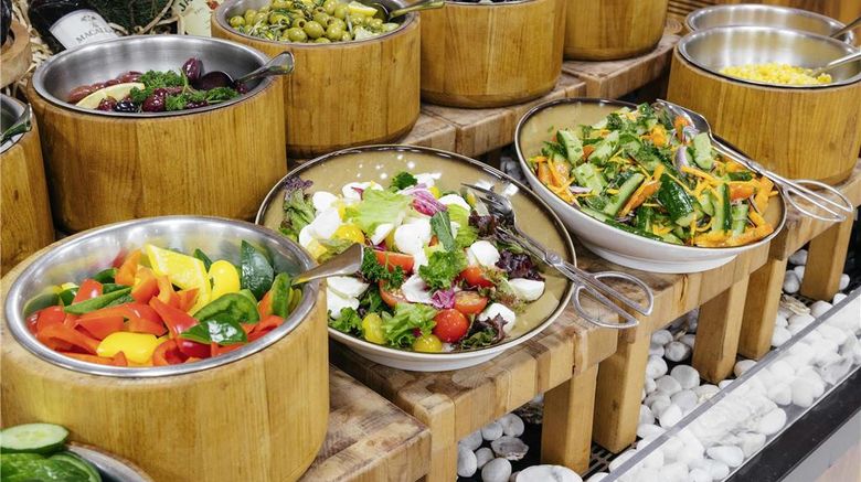 <b>Swissotel Wellness Resort Alatau Almaty Restaurant</b>. Images powered by <a href="https://iceportal.shijigroup.com/" title="IcePortal" target="_blank">IcePortal</a>.