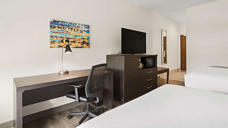 <b>Best Western Iowa/Lake Charles East Room</b>. Images powered by <a href="https://iceportal.shijigroup.com/" title="IcePortal" target="_blank">IcePortal</a>.