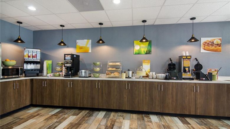 <b>Quality Inn Restaurant</b>. Images powered by <a href="https://iceportal.shijigroup.com/" title="IcePortal" target="_blank">IcePortal</a>.