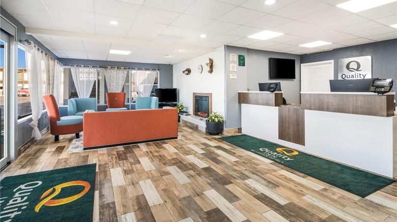 <b>Quality Inn Lobby</b>. Images powered by <a href="https://iceportal.shijigroup.com/" title="IcePortal" target="_blank">IcePortal</a>.