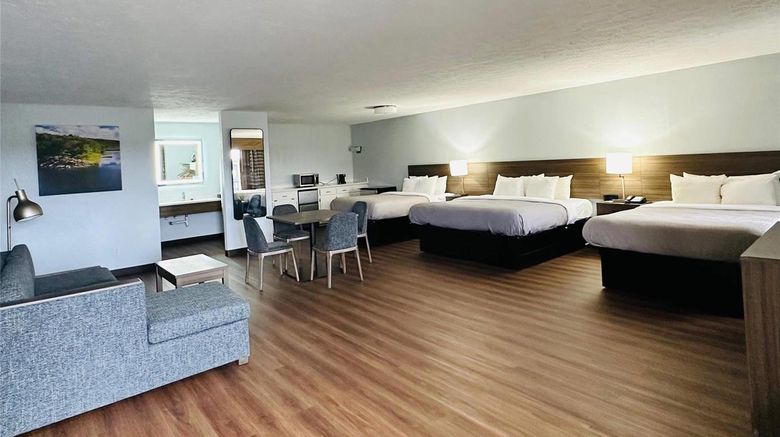 <b>Quality Inn Suite</b>. Images powered by <a href="https://iceportal.shijigroup.com/" title="IcePortal" target="_blank">IcePortal</a>.