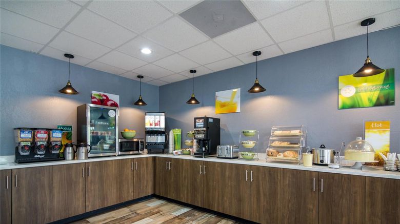 <b>Quality Inn Restaurant</b>. Images powered by <a href="https://iceportal.shijigroup.com/" title="IcePortal" target="_blank">IcePortal</a>.