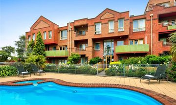 Comfort Apartments Royal Gardens