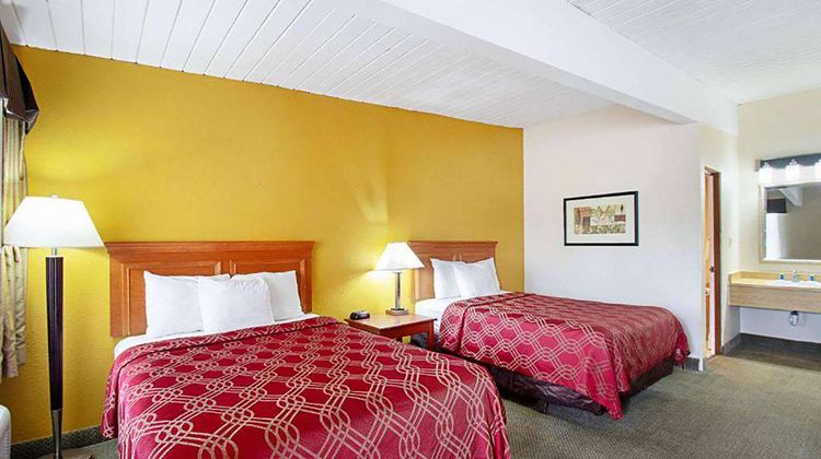 Travelodge by Wyndham Appleton Room
