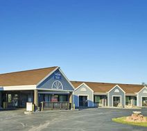 Travelodge by Wyndham Appleton Exterior